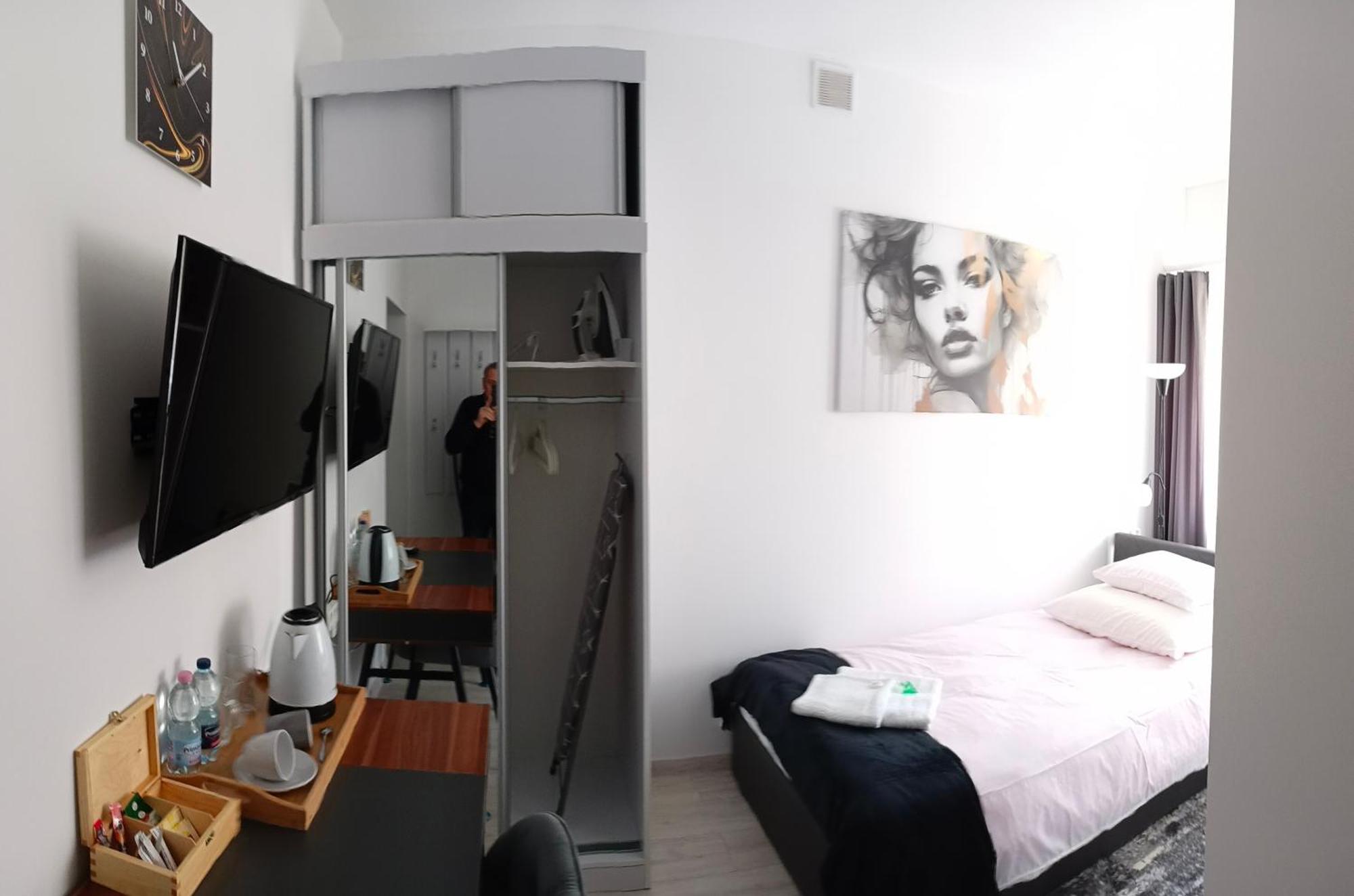 Comfort Stay, Ev, Parking Boleslawiec  Exterior photo